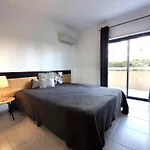 アパート Areias Da Rocha ポルティマン